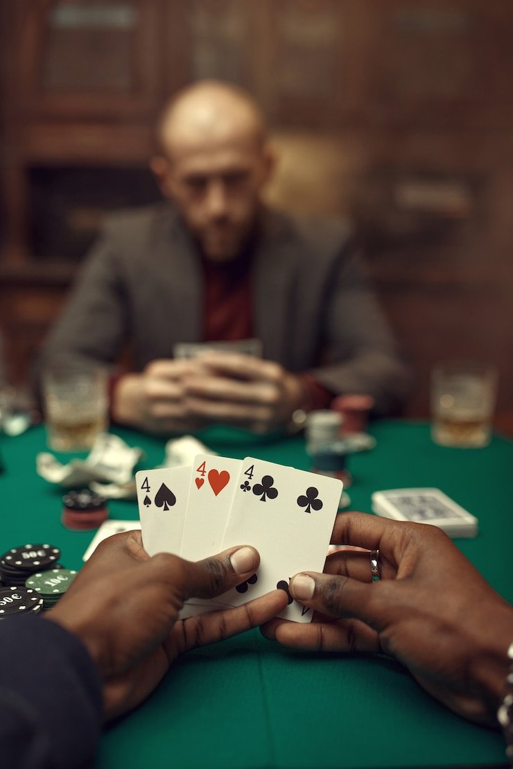 lucky 97 Diamond Empire: Live Tables jahan aap sath khel sakte ho